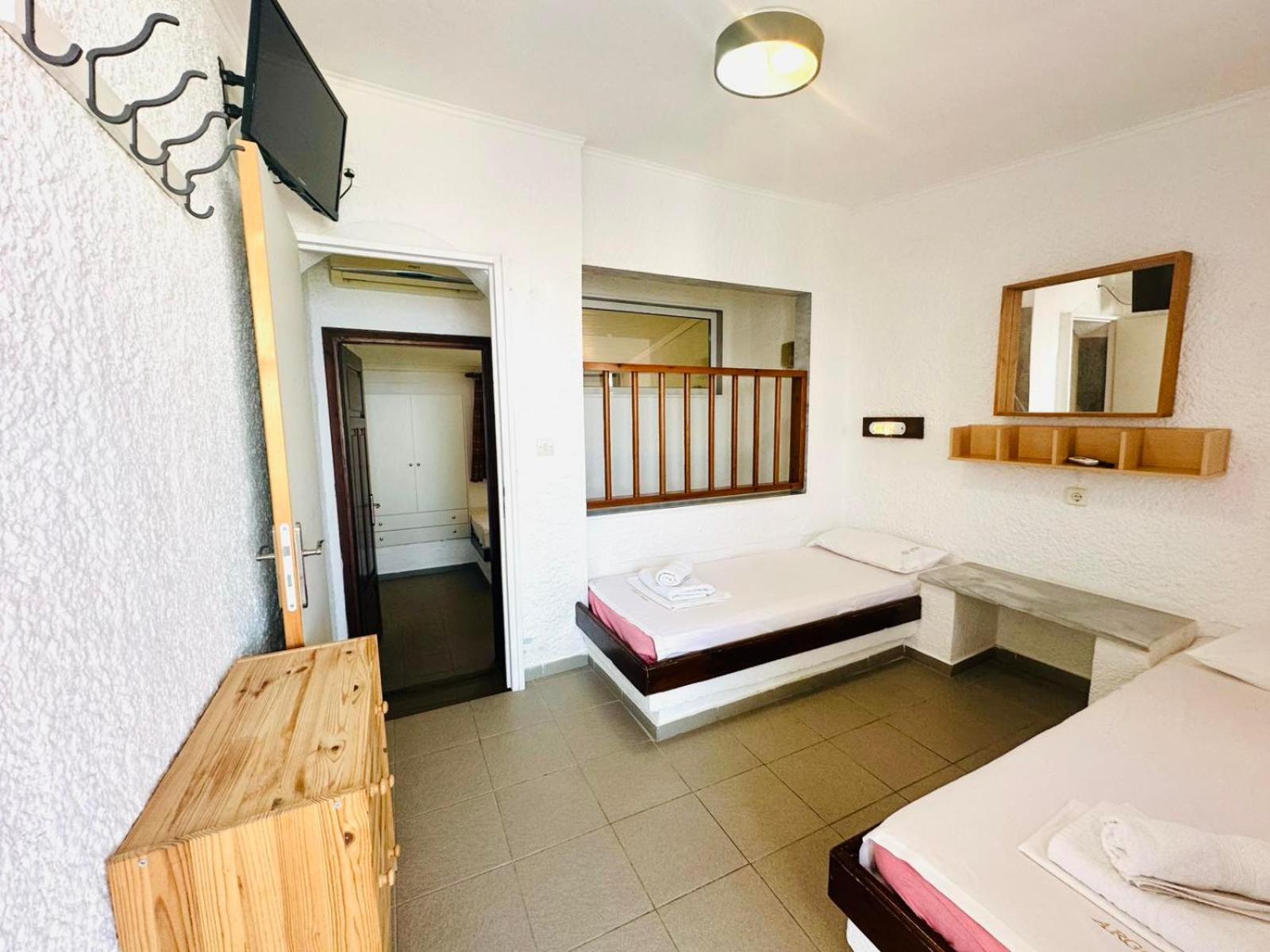 Argo Apartments 네아 포티데아 객실 사진