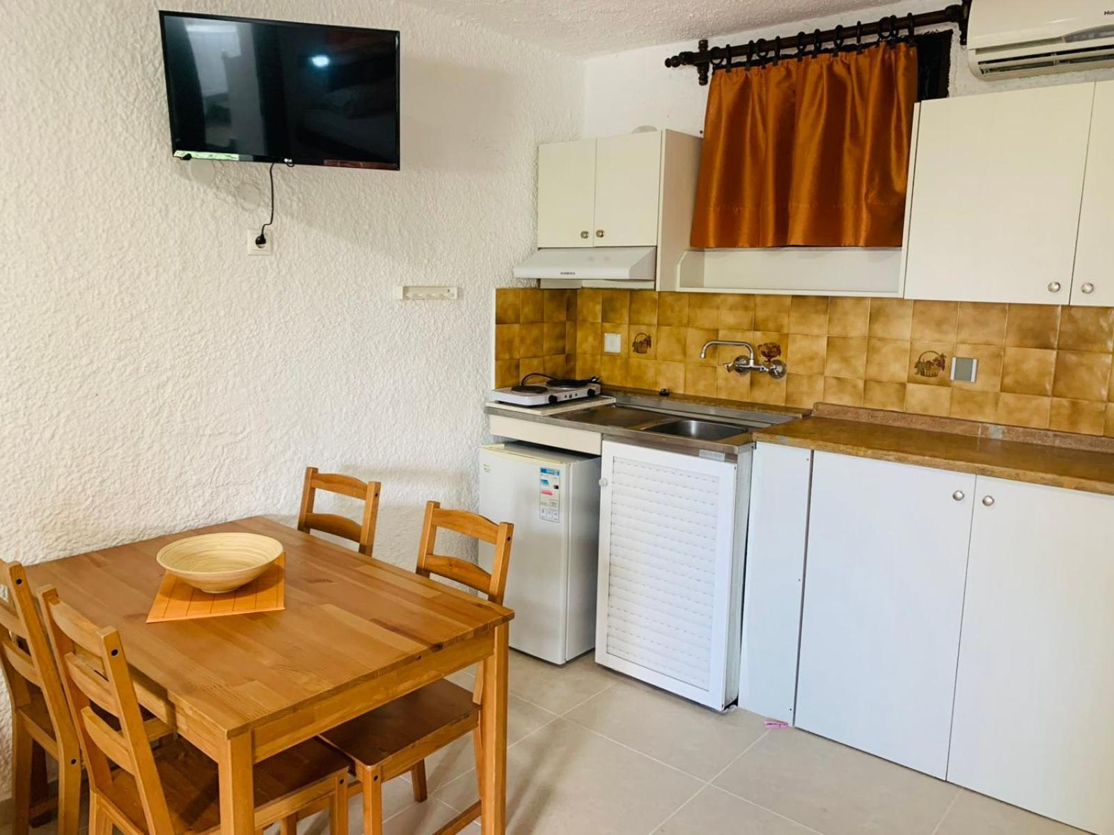 Argo Apartments 네아 포티데아 객실 사진
