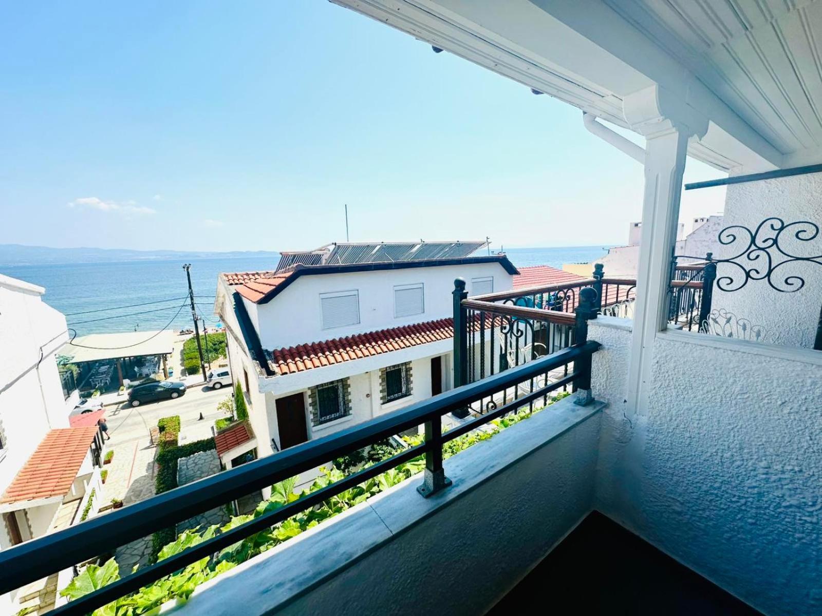 Argo Apartments 네아 포티데아 객실 사진