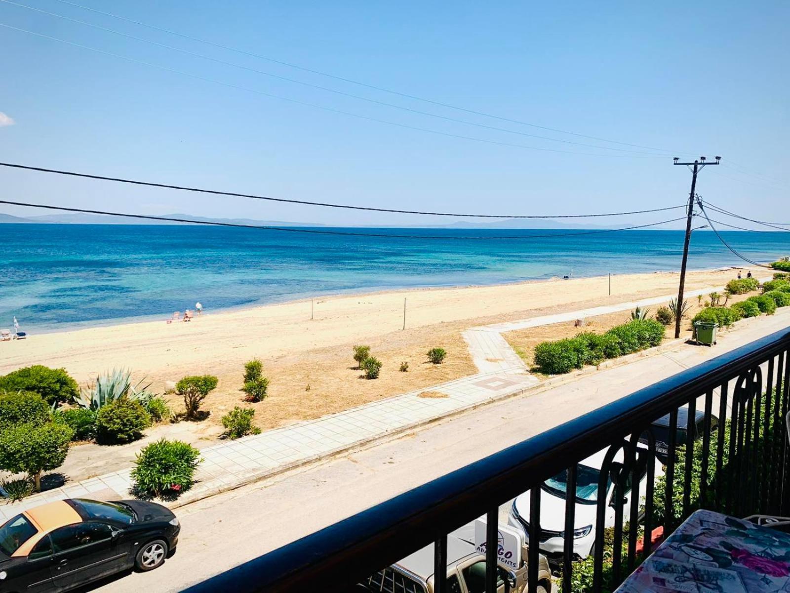 Argo Apartments 네아 포티데아 객실 사진